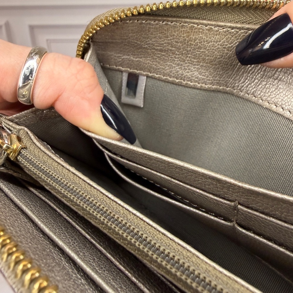 Jimmy Choo Gold Metallic Zip Around Leather Continental Wallet Full Inclusion - Picture 12 of 15